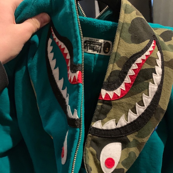 Bape shark hoodie - Picture 1 of 10